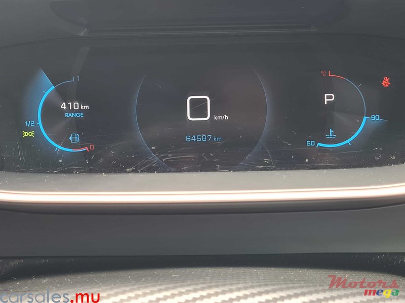 2021' Peugeot 2008 1.2 Allure photo #7