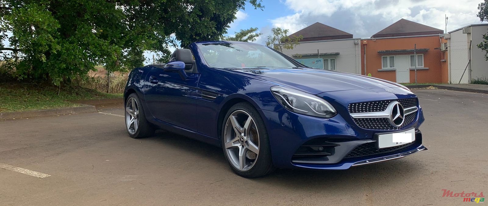 2018' Mercedes-Benz SLC 180 photo #3
