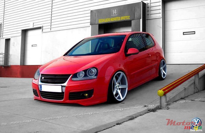 2008' Volkswagen Golf photo #1