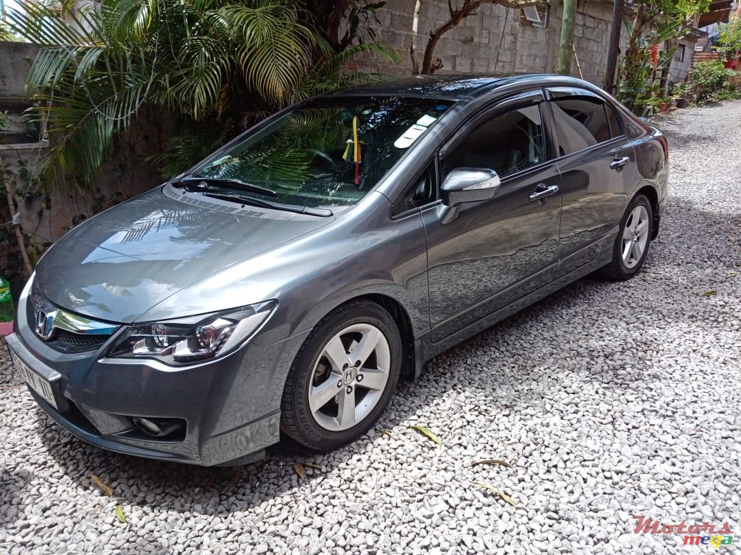 2010' Honda Civic photo #1