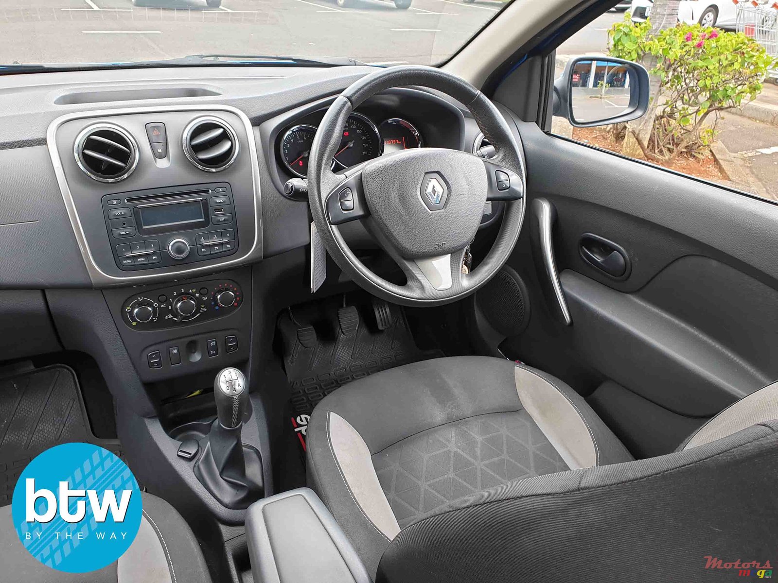 2014' Renault Sandero StepWay 0.9 Turbo photo #6