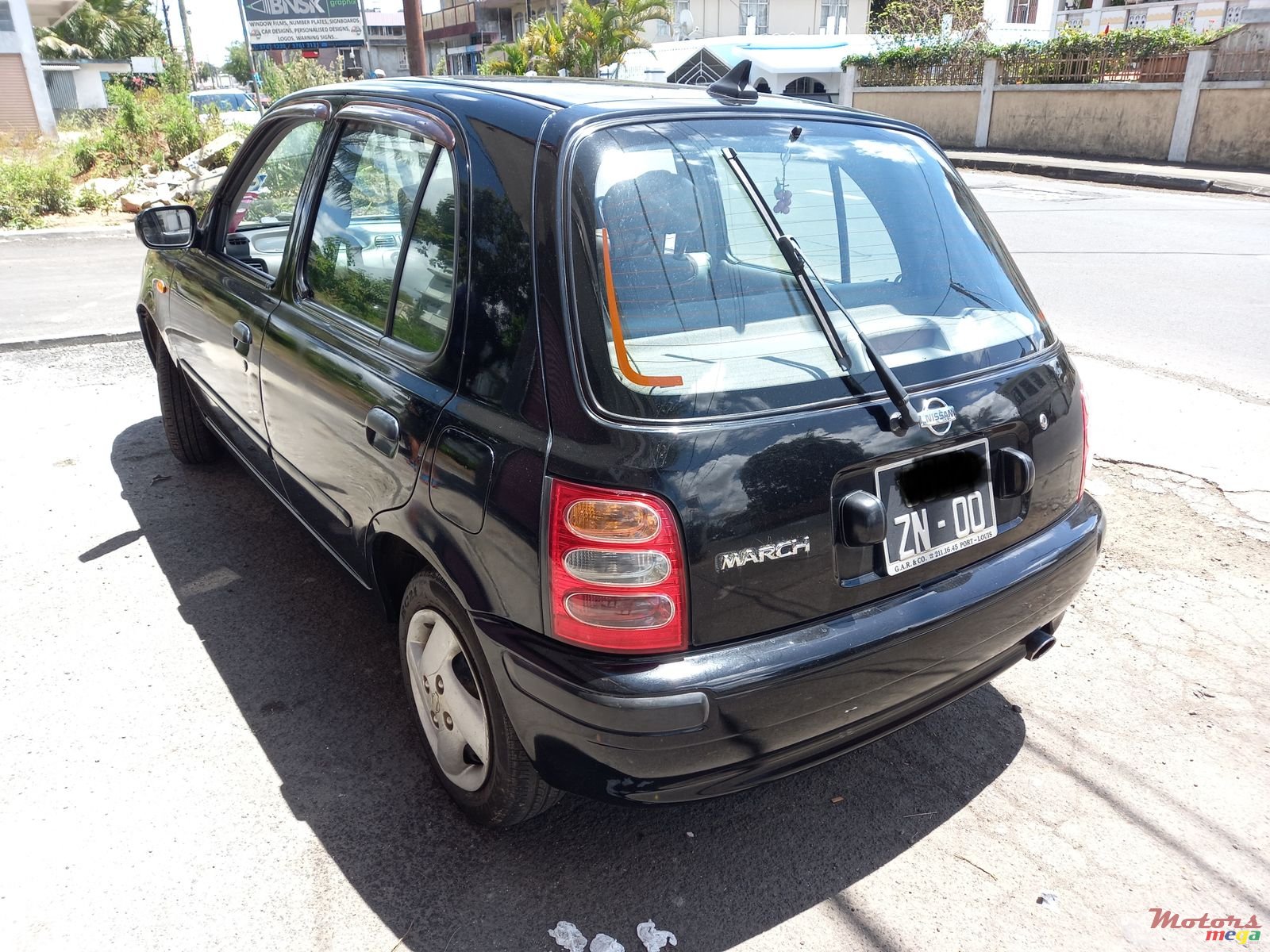 2000' Nissan March photo #2