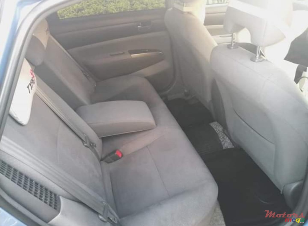 2009' Toyota Prius photo #7