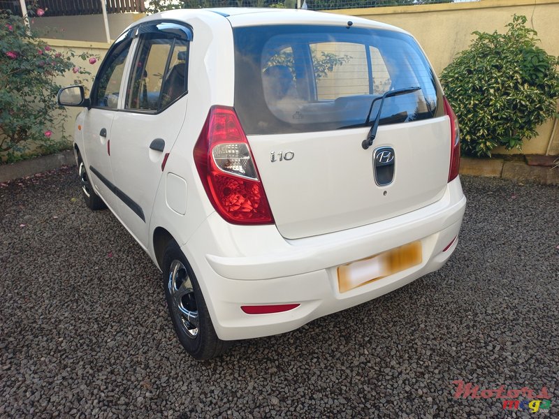 2014' Hyundai i10 MANUAL photo #2