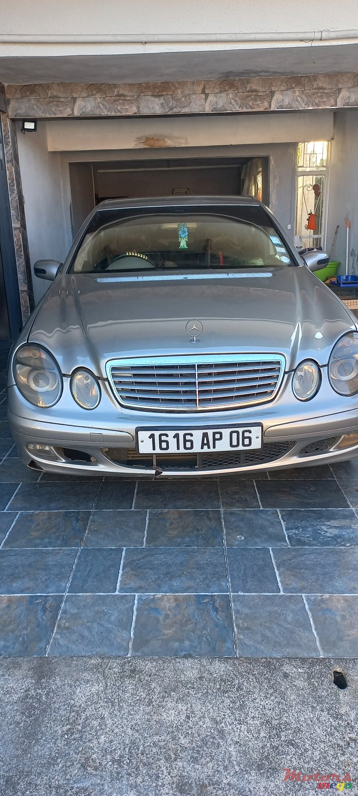 2006' Mercedes-Benz 220 photo #2