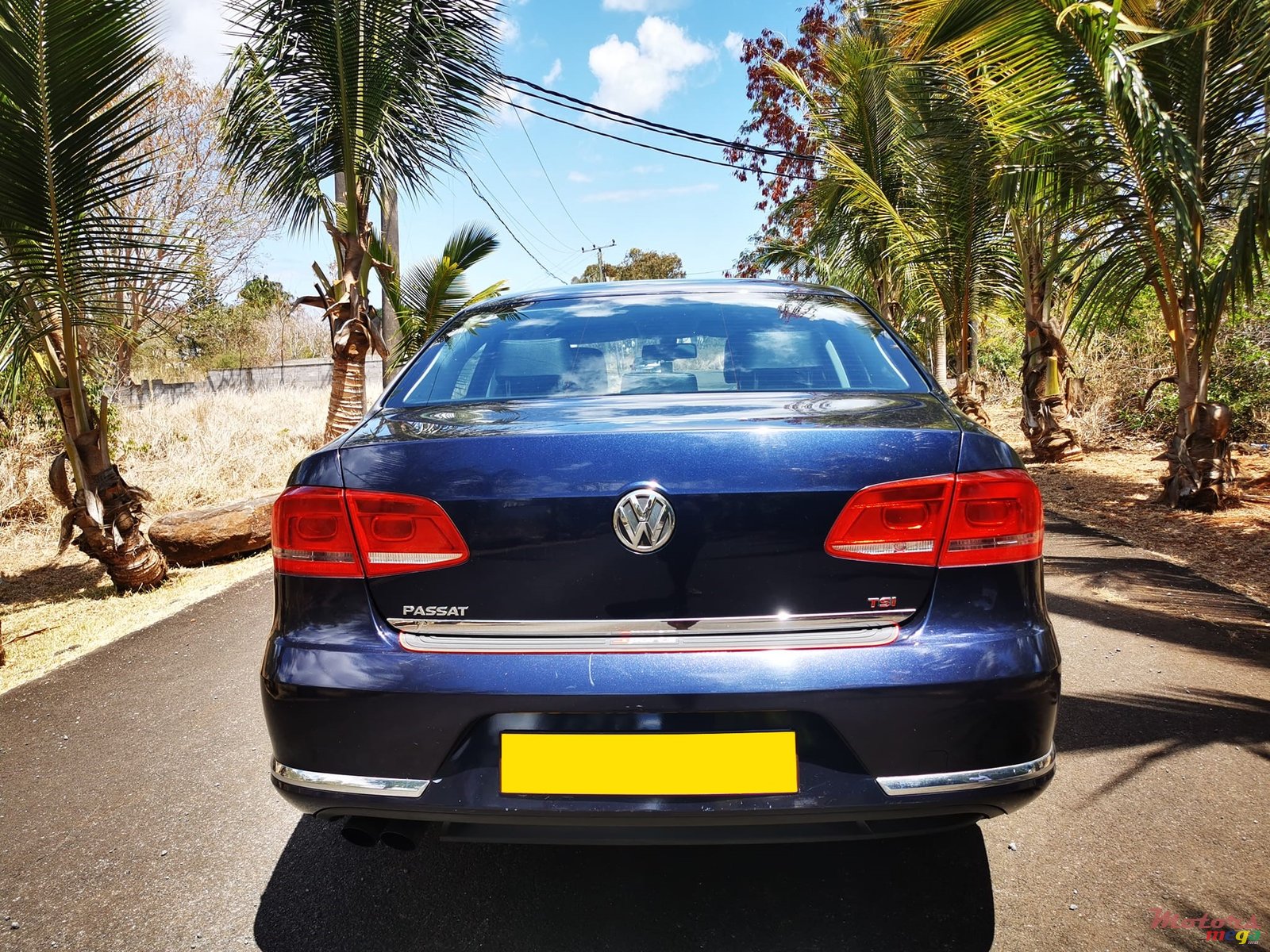 2014' Volkswagen Passat TSI photo #7