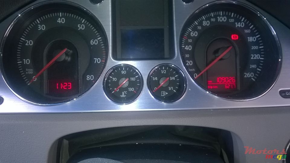 2006' Volkswagen Passat FSI photo #5