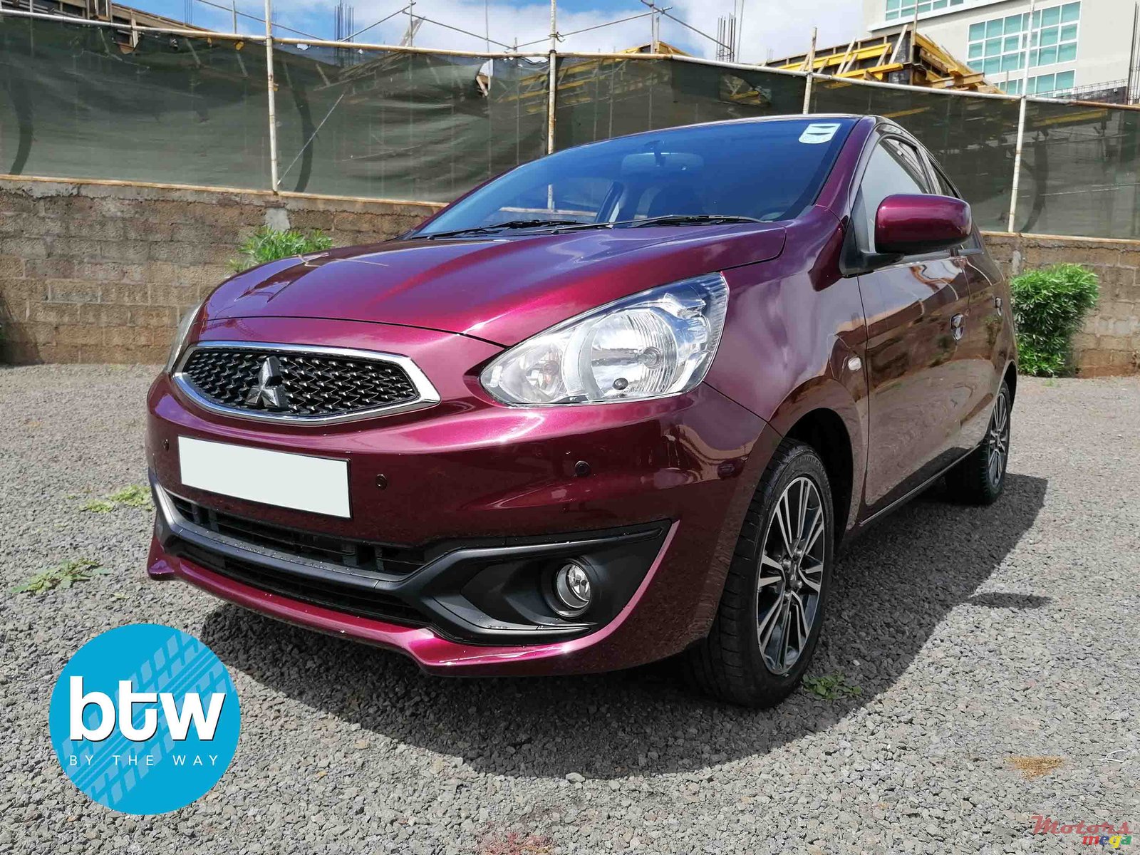 2020' Mitsubishi Mirage photo #2