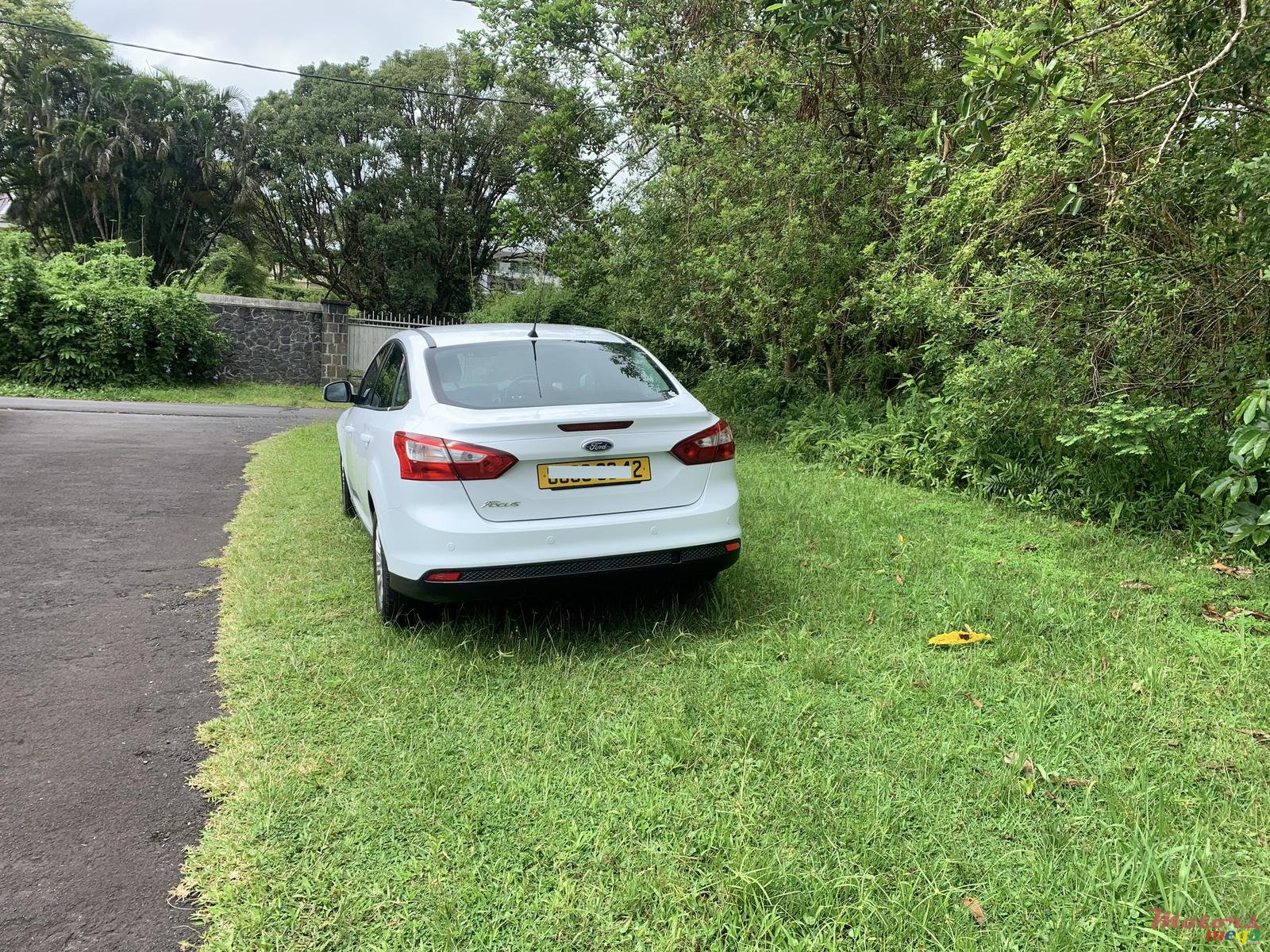 2012' Ford Focus photo #3