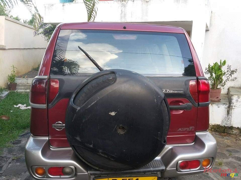 2001' Nissan Terrano photo #3