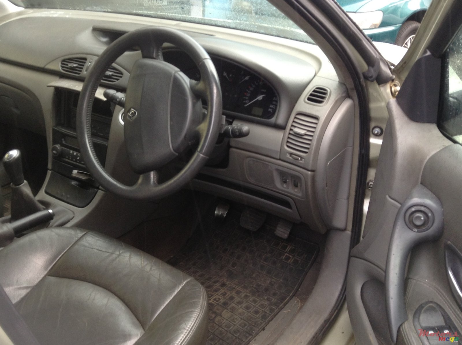 2004' Renault Laguna photo #4