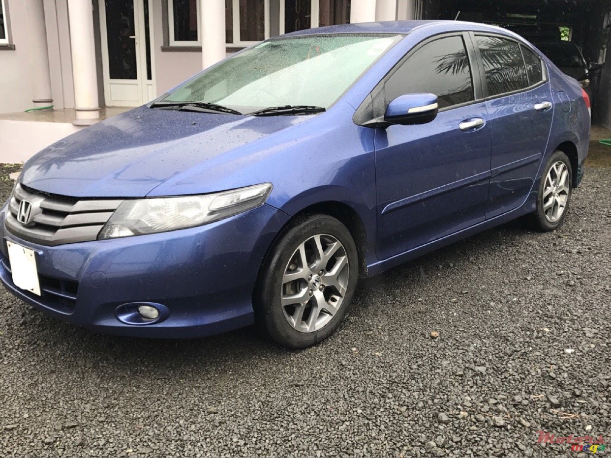 2010' Honda City I-Vtec photo #3