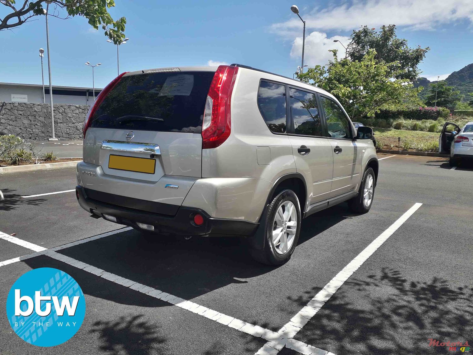 2013' Nissan X-Trail photo #3