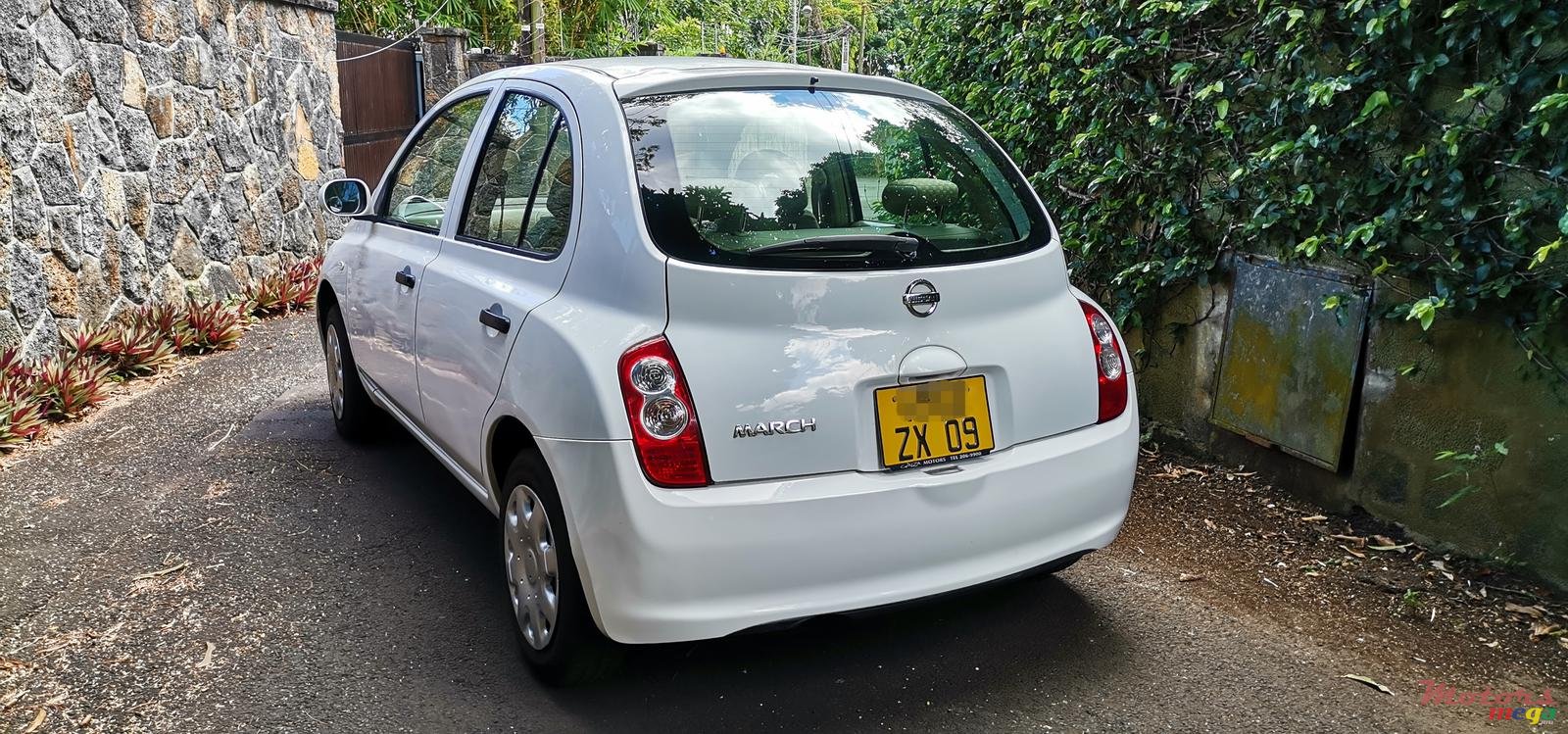 2009' Nissan March photo #7