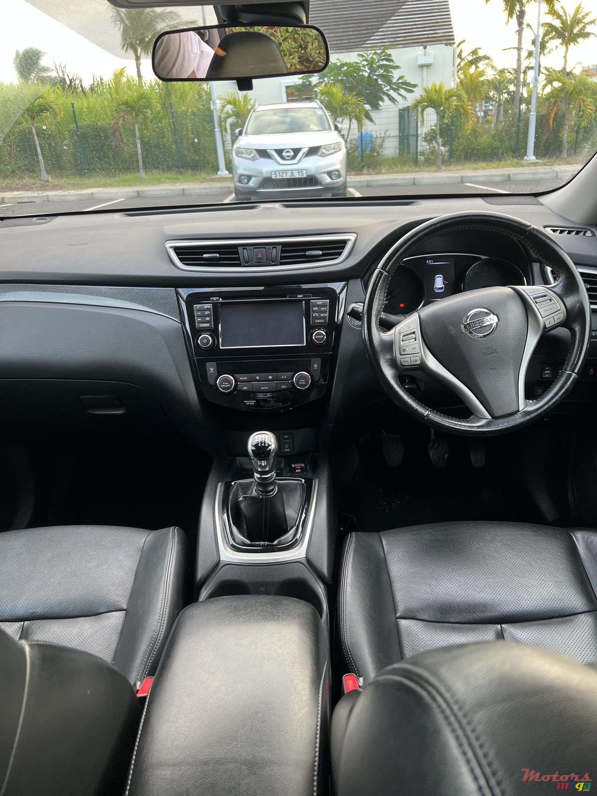 2015' Nissan X-Trail photo #1