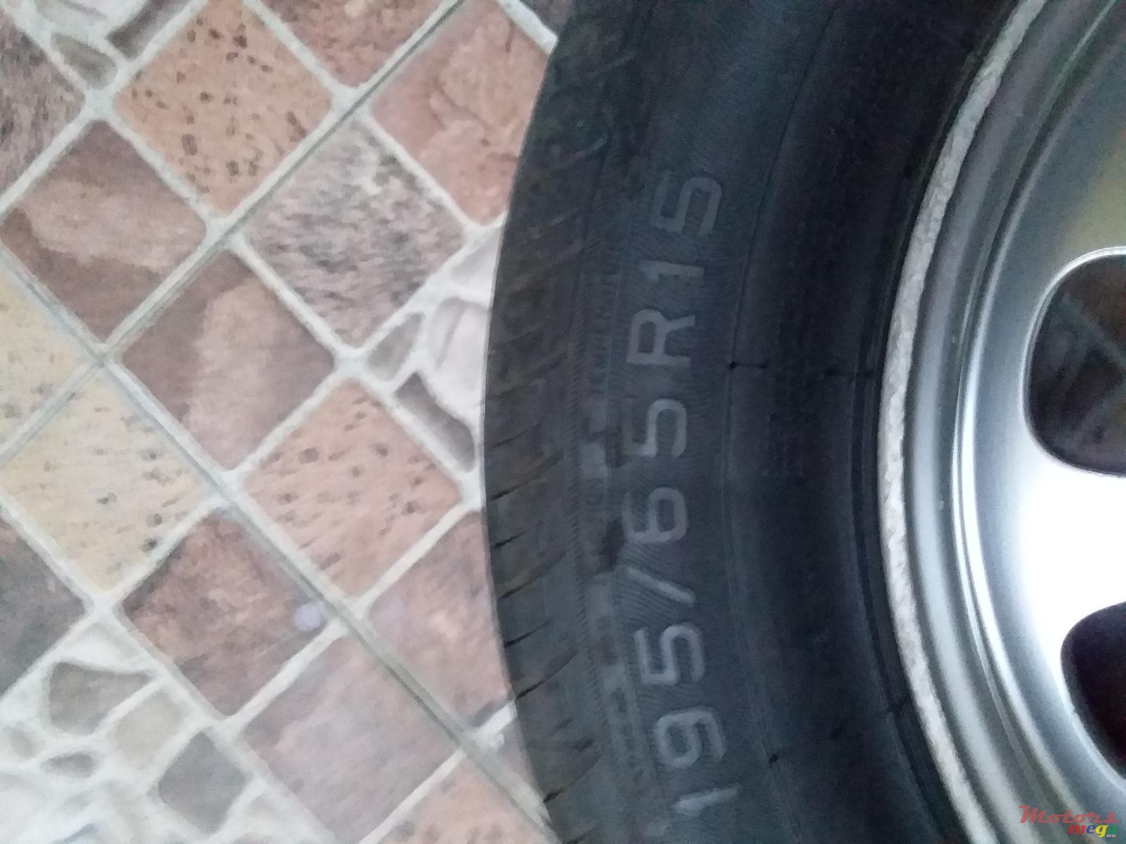 2000' Toyota Corolla photo #1