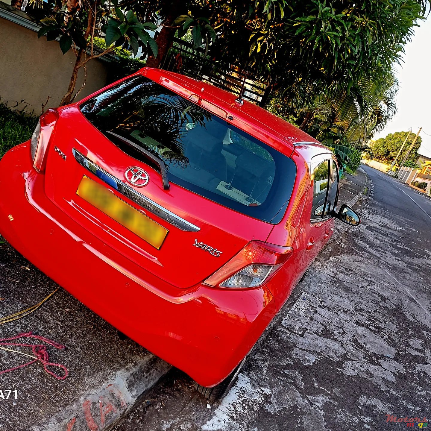 2013' Toyota Yaris Dorigin photo #3