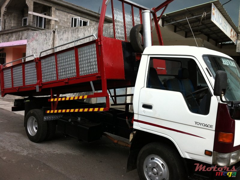 1995' Toyota Dyna avk bascule photo #1