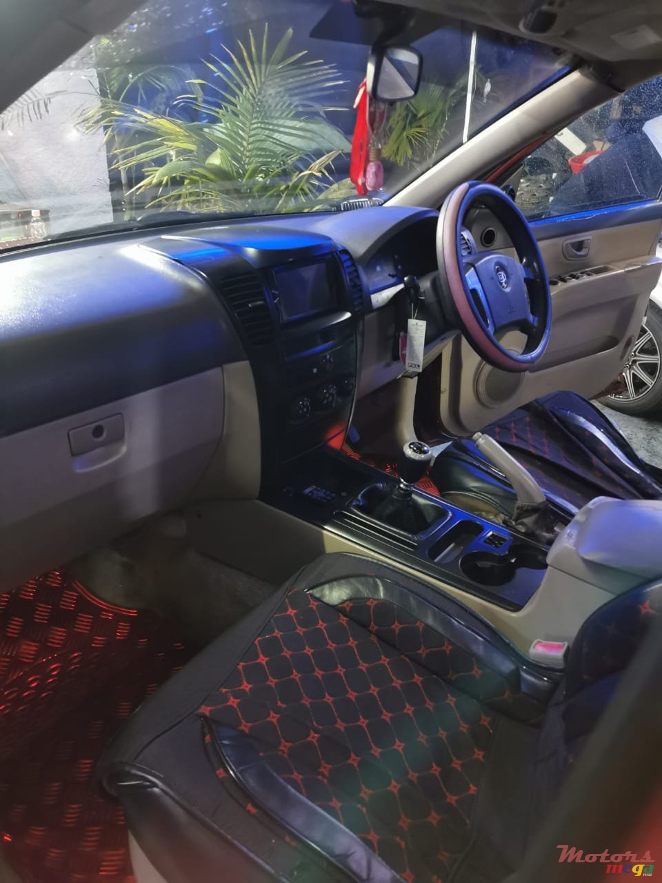 2004' Kia Sorento photo #5