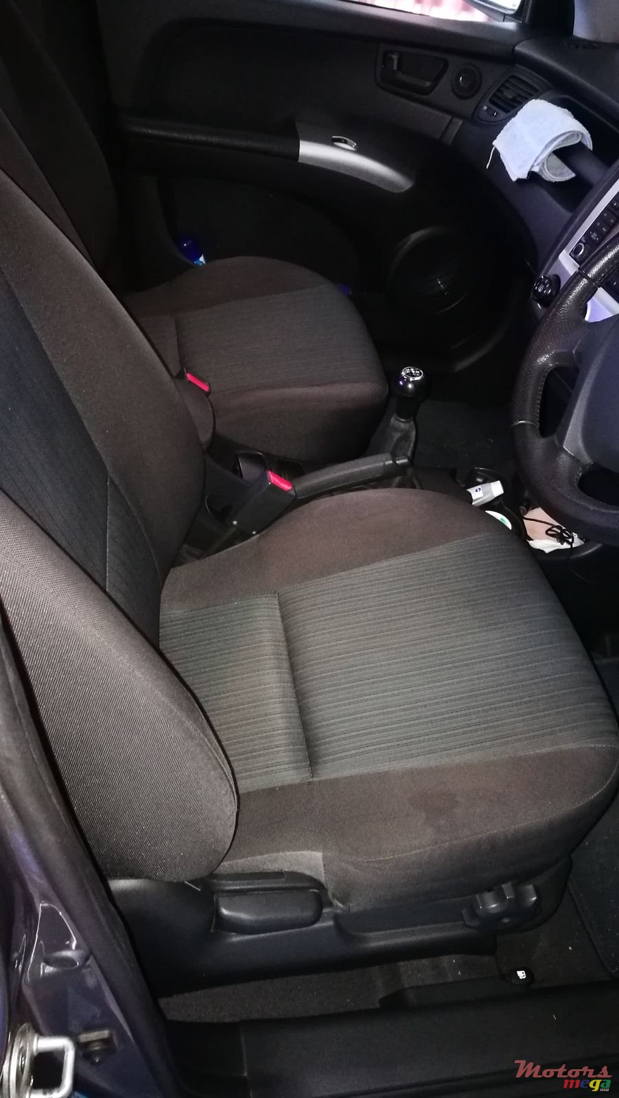 2010' Kia Sportage 4x4 photo #4