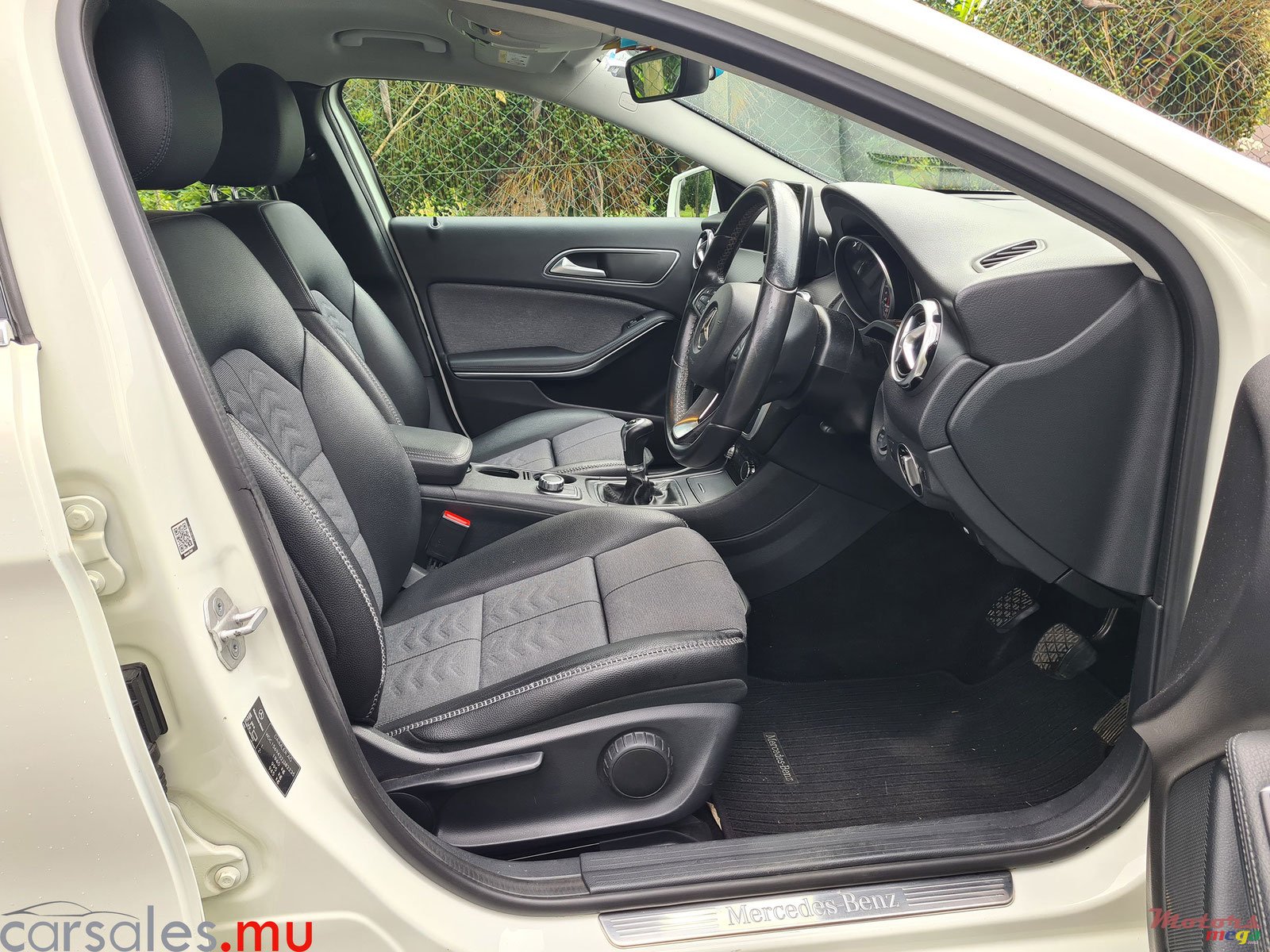 2017' Mercedes-Benz GLA 200 Style 1.6 photo #6