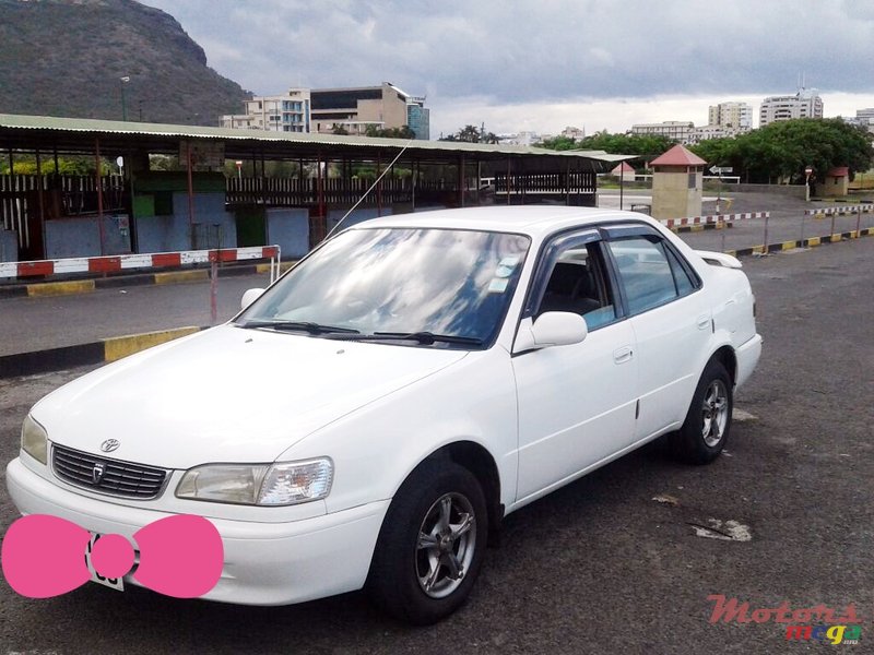 2000' Toyota Corolla photo #1