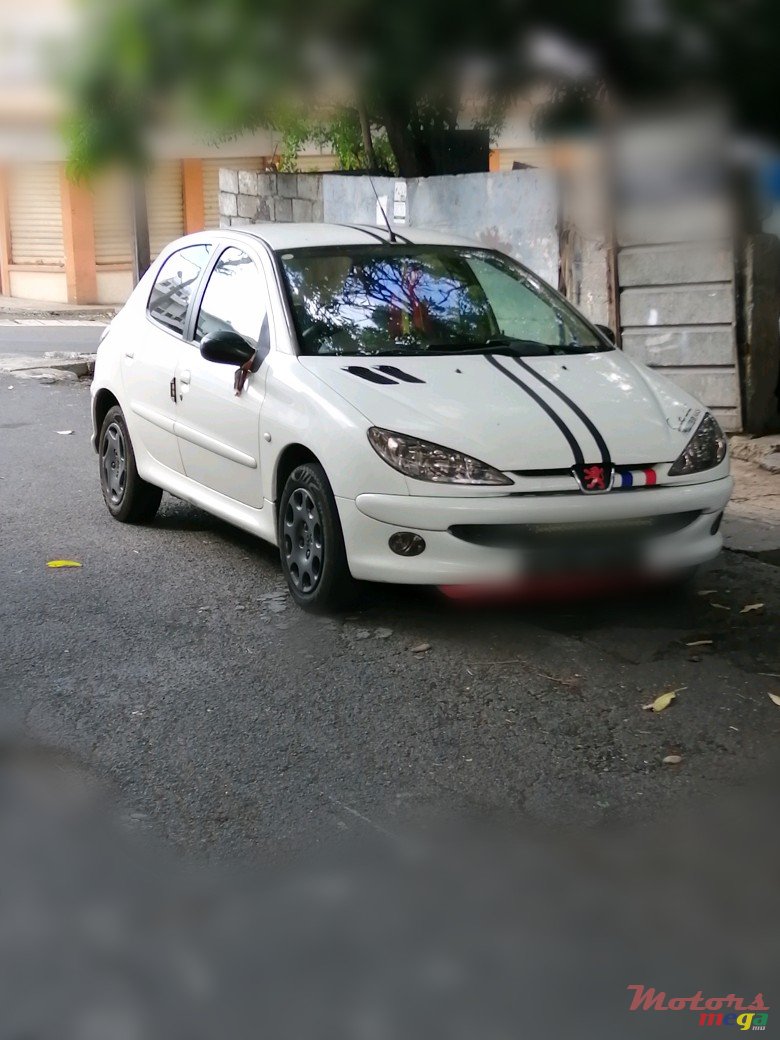2004' Peugeot 206 photo #2
