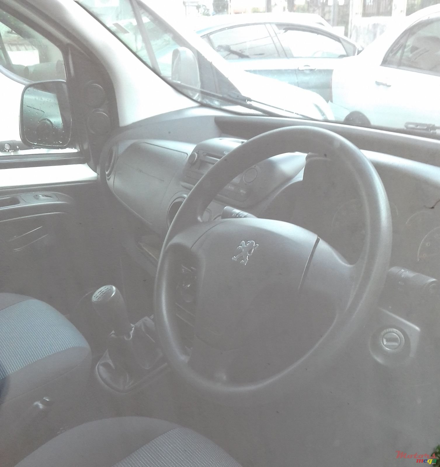 2013' Peugeot photo #2