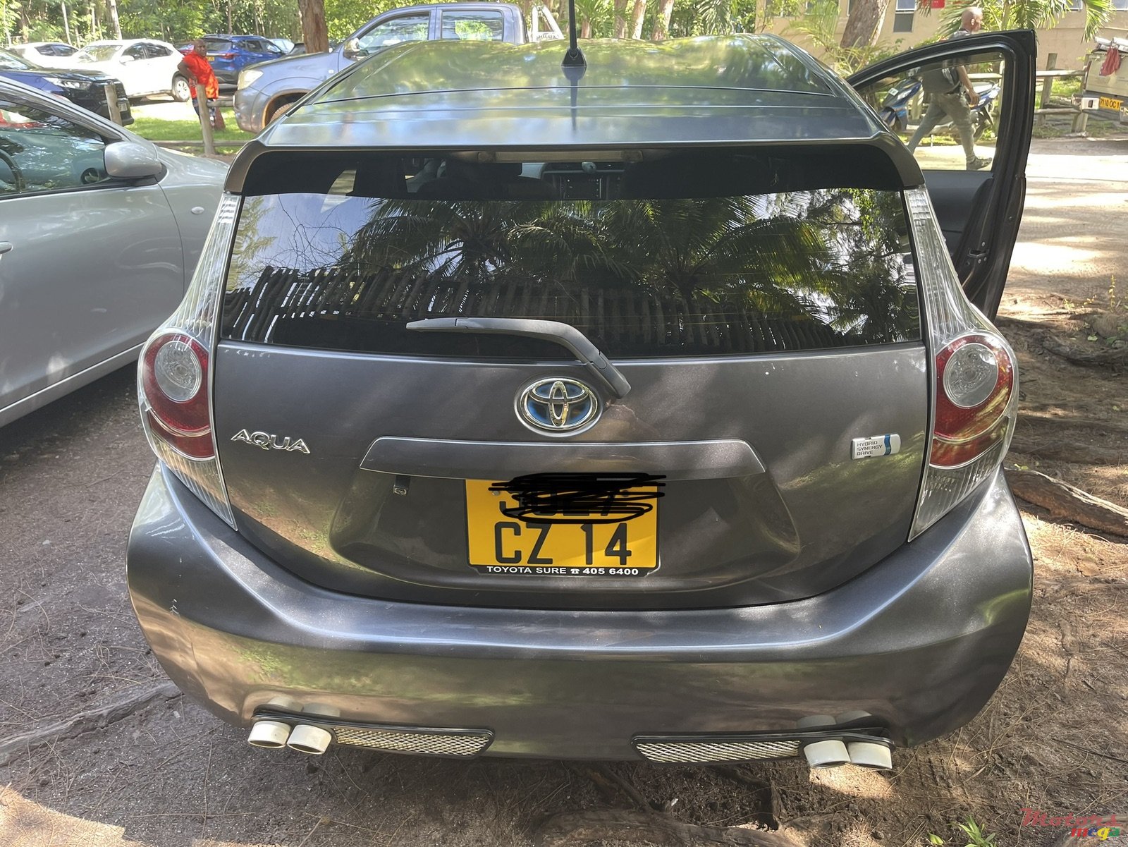 2014' Toyota Aqua photo #2