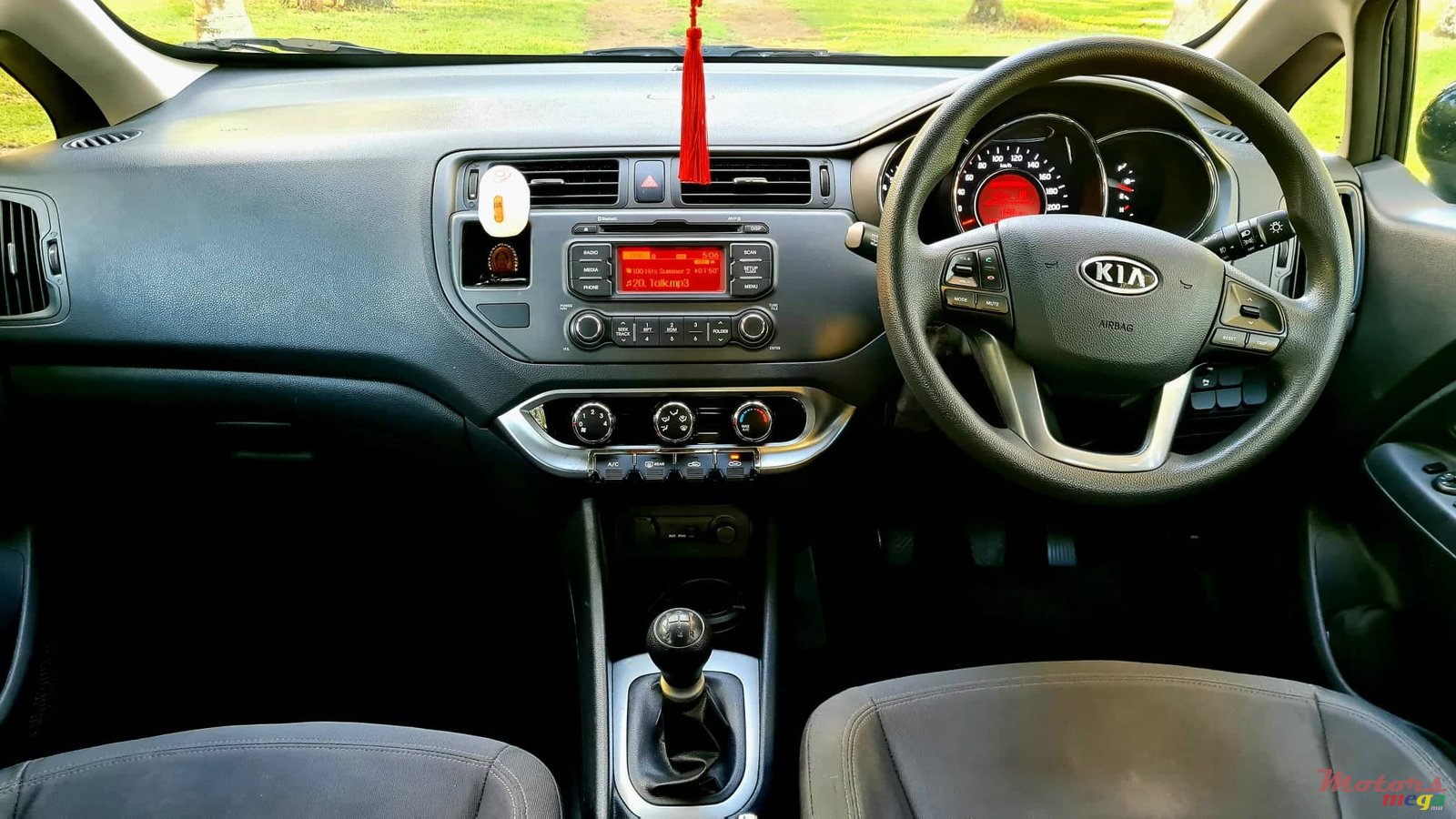 2012' Kia Rio photo #5