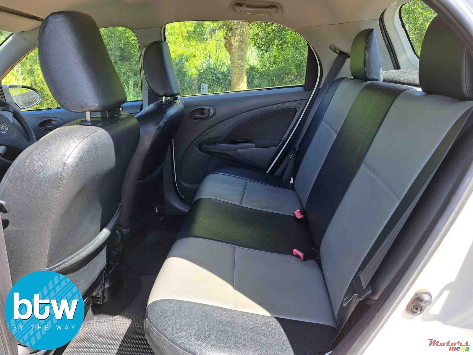 2013' Toyota photo #4