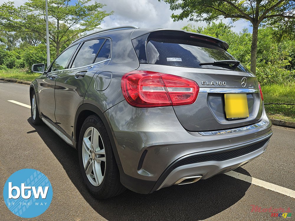 2016' Mercedes-Benz GLA 180 photo #3