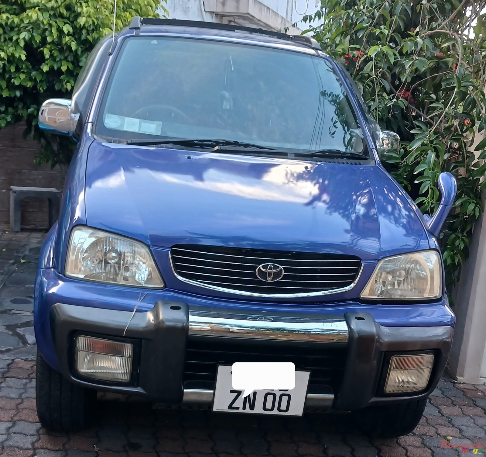 2000' Toyota Cami SUV photo #3