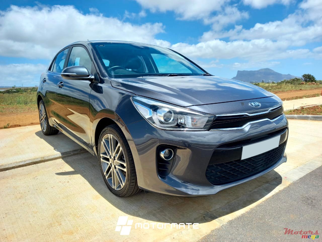 2020' Kia Rio photo #1