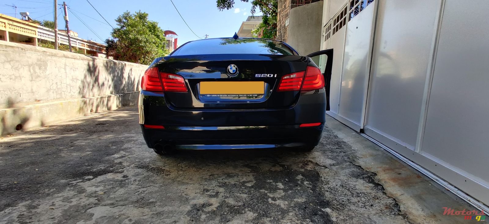 2013' BMW 520 photo #5