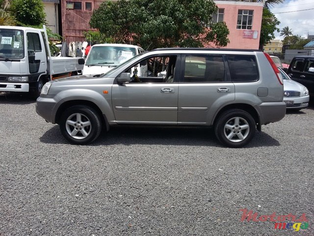 2002' Nissan X-Trail photo #2