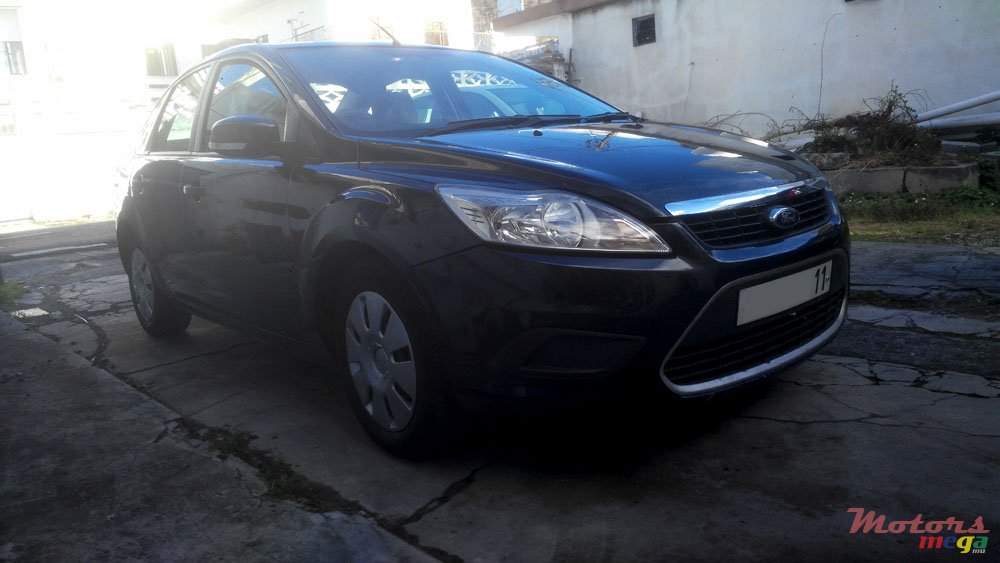 2011' Ford Focus photo #1