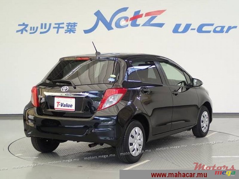 2012' Toyota Vitz photo #3