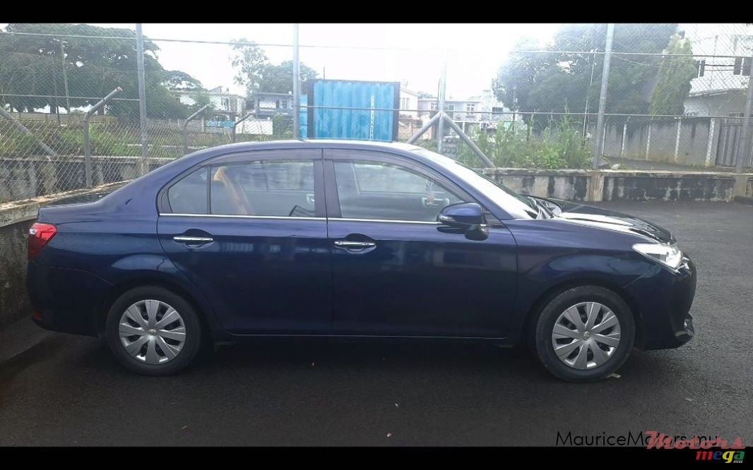 2016' Toyota Axio photo #3