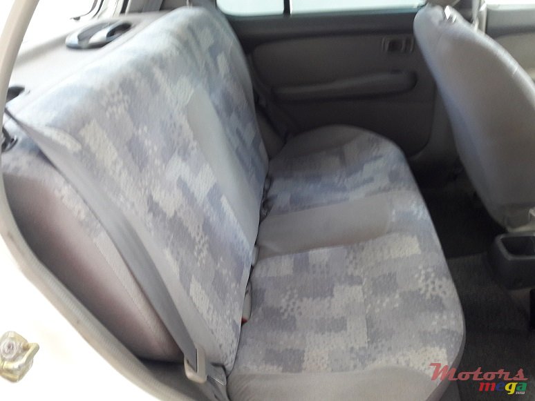 2000' Nissan March photo #4