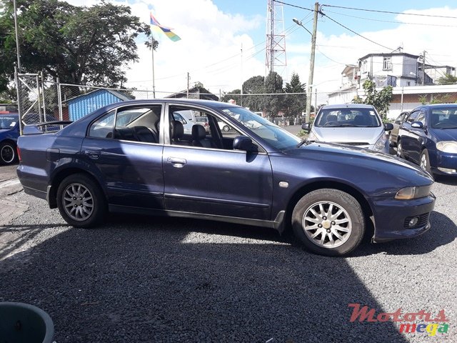 2004' Mitsubishi Galant photo #3