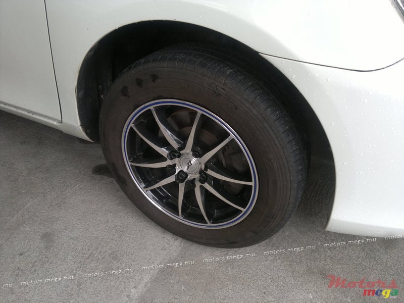 2008' Toyota AXIO FIELDER photo #2