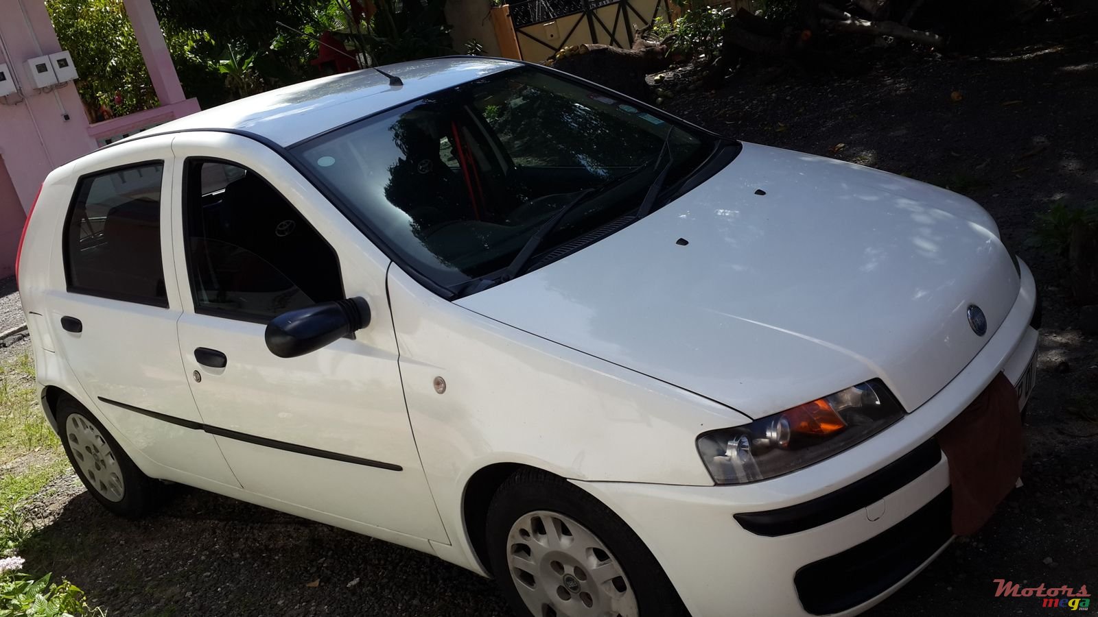 2001' Fiat Punto photo #1
