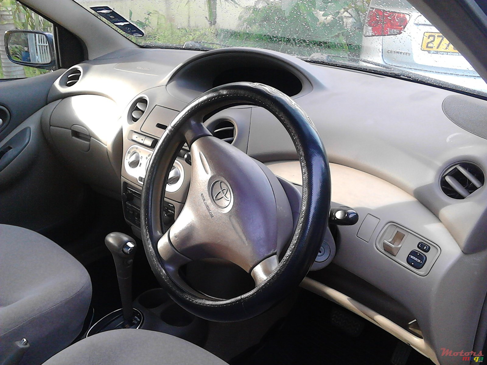 2002' Toyota photo #3