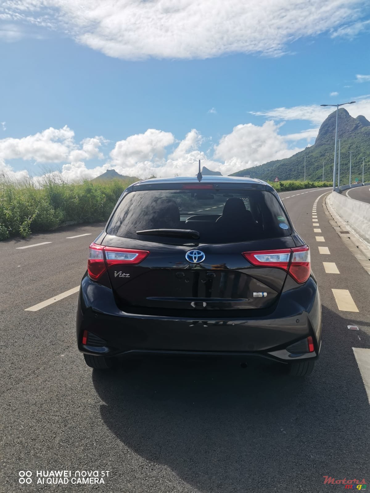 2019' Toyota Vitz photo #7