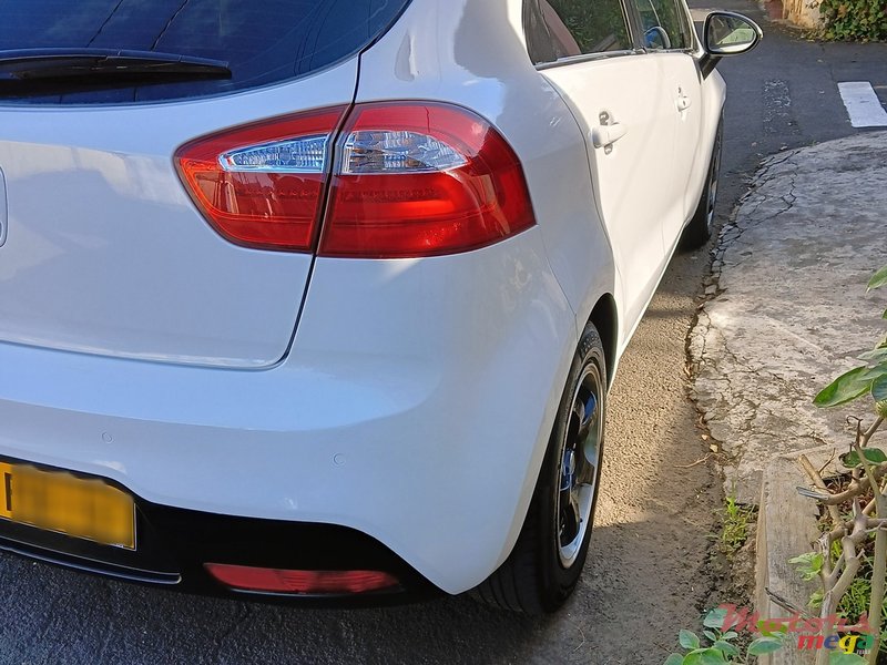2012' Kia Rio photo #6
