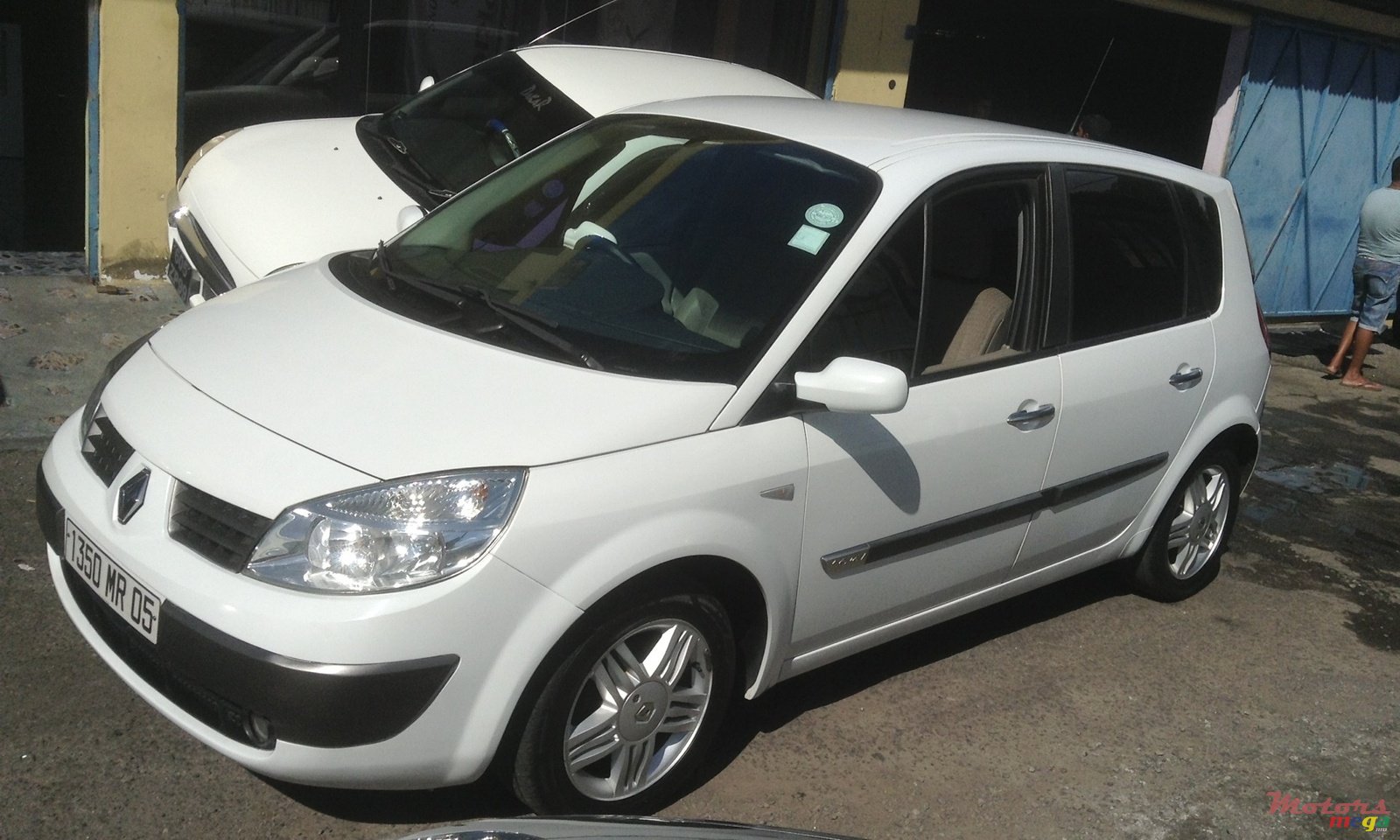 2005' Renault Scenic photo #2