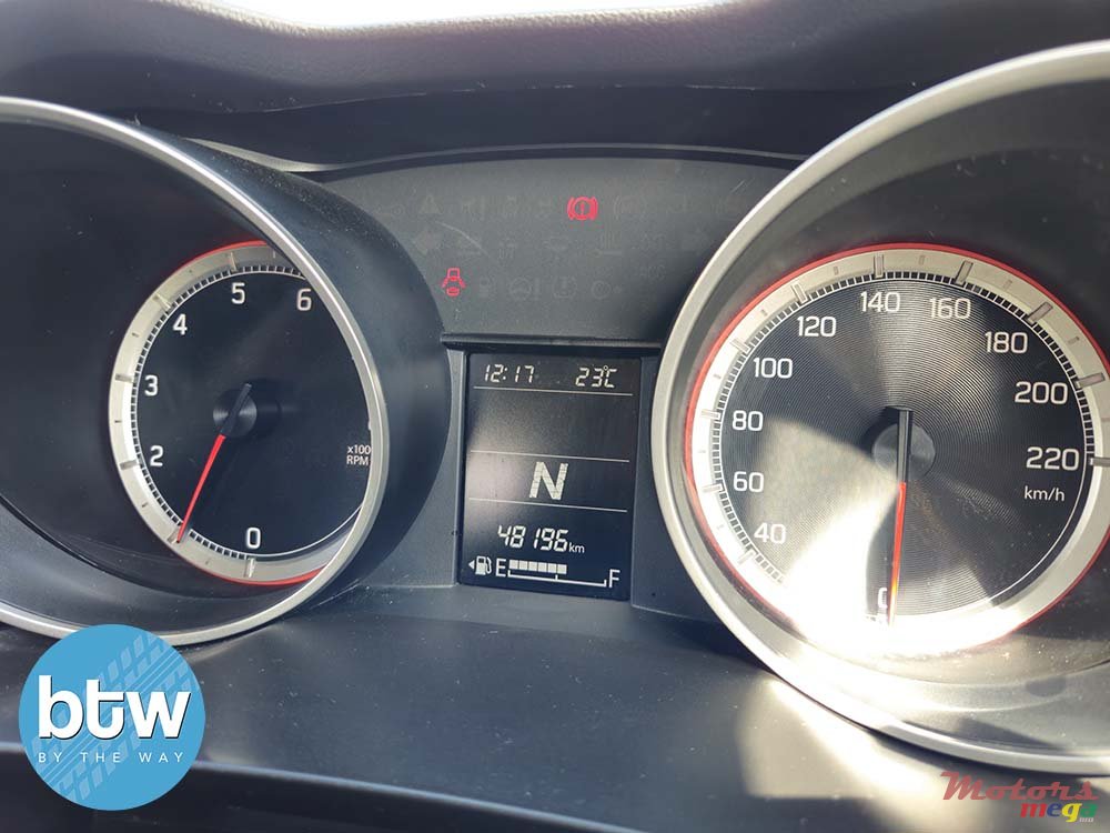 2022' Suzuki Swift GLX photo #7