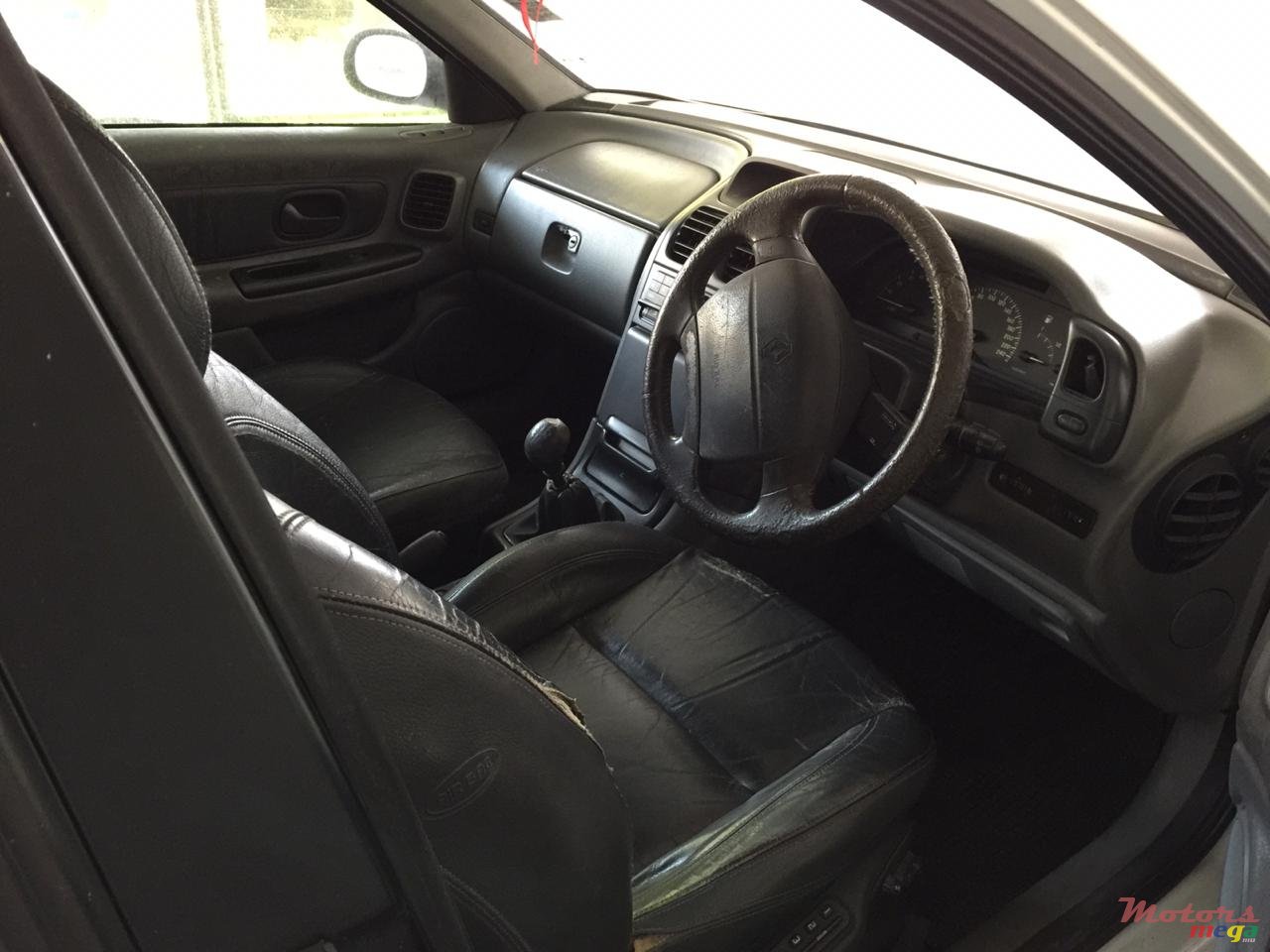 1999' Renault Laguna photo #3