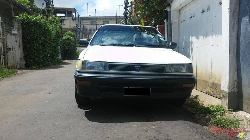 1991' Toyota Corolla photo #1
